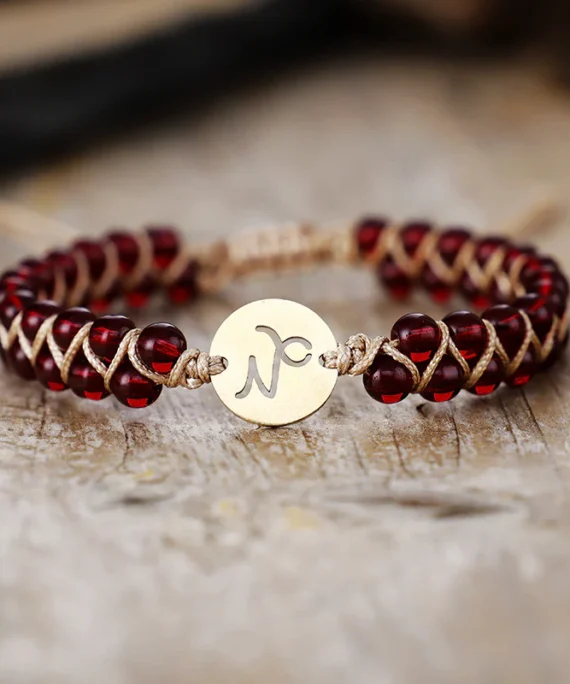 Capricorn Zodiac/ BirthStone Bracelet